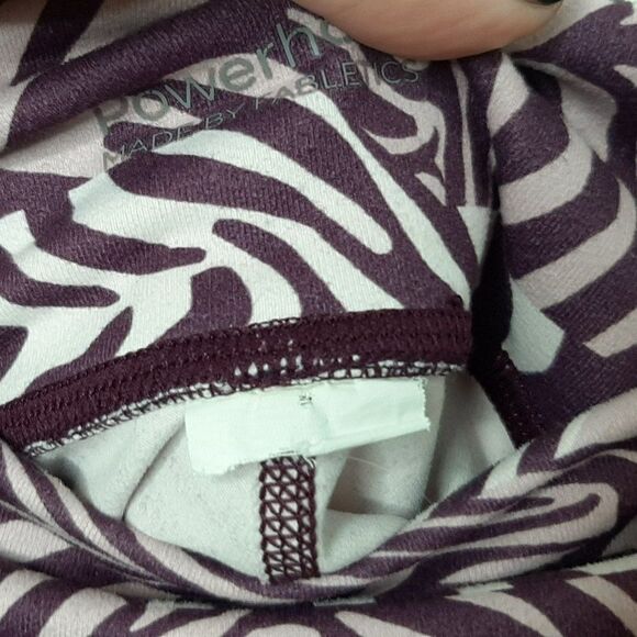 Fabletics High-Waisted Printed Powerhold Leggings - Picture 6 of 6